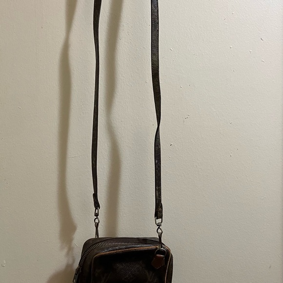 Louis Vuitton Monogram Mini Amazon Crossbody Unisex - Picture 13 of 13